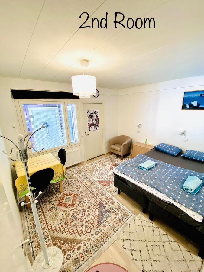 Two Bedrooms,Dining Area And Bathroom With Private Entrance Котка Екстериор снимка