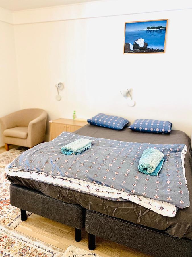 Two Bedrooms,Dining Area And Bathroom With Private Entrance Котка Екстериор снимка